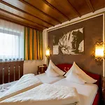 Jagdhaus Monzabon Hotel