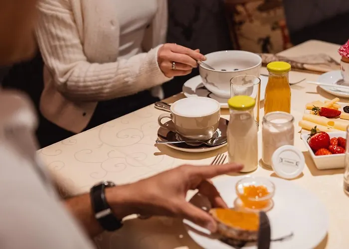 Hotel Jagdhaus Monzabon 4*